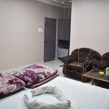 Hotel Suraj Balasore エクステリア 写真