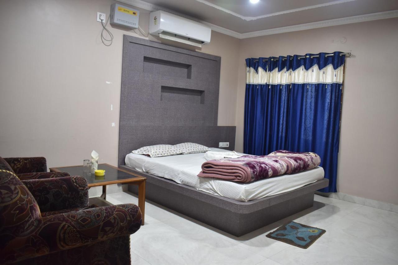 Hotel Suraj Balasore エクステリア 写真