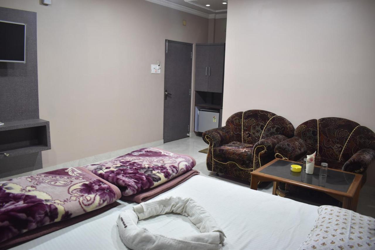 Hotel Suraj Balasore エクステリア 写真